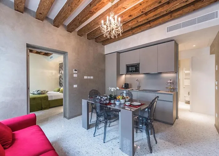 Rialto Luxury Flat